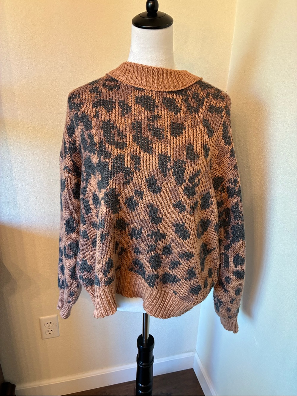 Aerie Oversized Cozy Leopard Print Crewneck Sweater - Tan & Charcoal